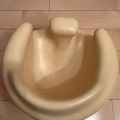 Bumbo ベビーチェア イエローの画像