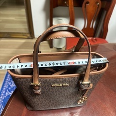 Michael Kors ブラウン トートバッグ
の画像
