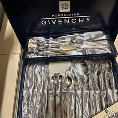 ジバンシー　カトラリー5セットの画像