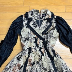 Swankiss スワンキス　ワンピース　猫柄　長袖　ウエストゴム　サイズFの画像