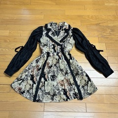 Swankiss スワンキス　ワンピース　猫柄　長袖　ウエストゴム　サイズFの画像