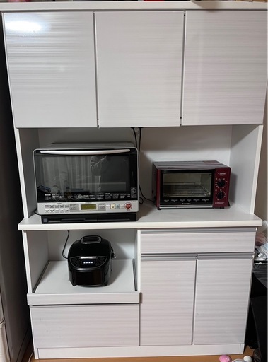 取り引き中　タンスのゲン　食器棚