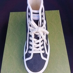 （現在7人）GUCCIスニーカー26センチの画像