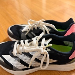 adidas ADIZERO 23cm ランニングシューズ ブラックの画像