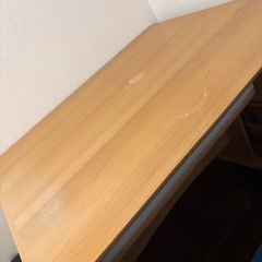 リビングテーブルの画像