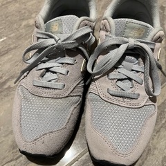 スニーカー　ニューバランスの画像