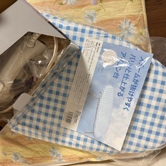 スチームアイロンとアイロン台の画像