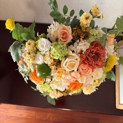 プリザーブドフラワーとハーバリウムの画像