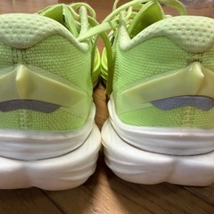 メンズ　 ランニングシューズ PUMA DEVIATE NITRO 3 26.5cmの画像