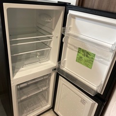 美品　2024購入　アイリスオーヤマ 冷蔵庫 142L 冷凍室52L 右開き 静音 ブラック IRSD-14A-Bの画像