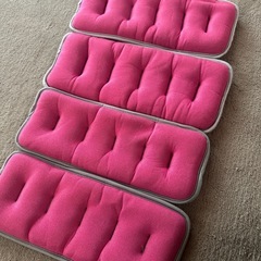 フィットネスポール、ヨガマットなどの画像