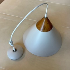 【3／15まで出品】電球付き！北欧風ペンダントライトの画像