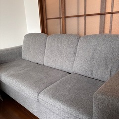 グレー 3人がけソファーの画像