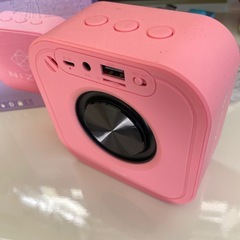NiziU  ポータブルBluetoothスピーカーの画像