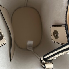 Mila Owen ハンドバッグの画像