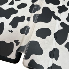 牛柄折りたたみ式iPadケースの画像