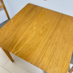 ダイニングテーブル＆チェア2脚セット（使用期間1年半）の画像