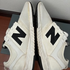 MRL247WB ニューバランス　スニーカー　ホワイト　23.5cmの画像