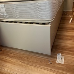 【シモンズ】セミダブルマットレス＋木製ベッドフレームセットの画像