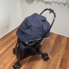 Combi　ベビーカーの画像