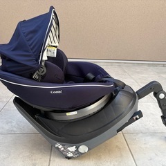 チャイルドシート　コンビの画像