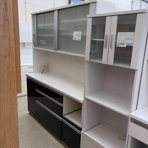 リユースのサカイ東金店 レンジボード ※右後木口割れ補修済み、中央引き出し背面2箇所割れあり TJ17955