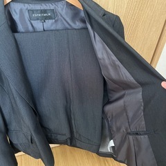 レディーススーツ(ジャケット・パンツ)の画像