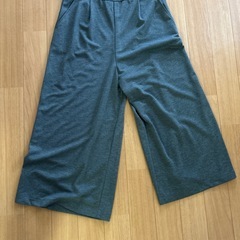 新品GU☆グレー色サロペットMの画像