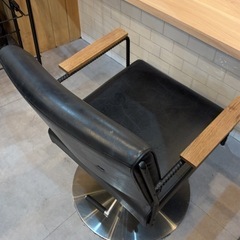 【早い者勝ち】美容室　大広スタイリングチェア　RETRO S　4脚の画像