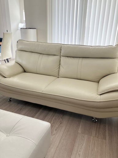 美品【本革】ソファー3人掛け大川家具 (ぽう) 南郷18丁目のソファ《3