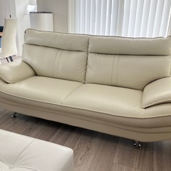 美品【本革】ソファー3人掛け大川家具 (ぽう) 南郷18丁目のソファ《3