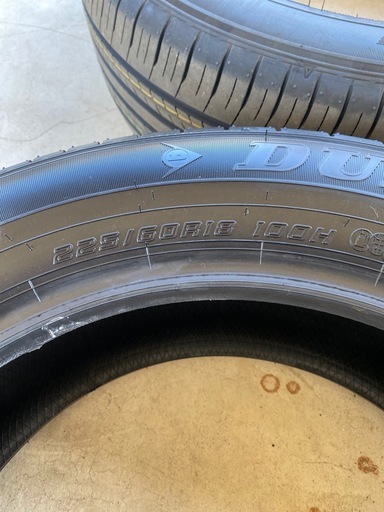 ダンロップGRANDTREK 225/60R18 4本 