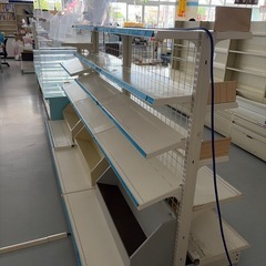 【3/8まで】大量あり！大型什器／業務用本棚《引取限定・格安》の画像