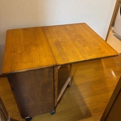 棚　キャスター付き、天板拡張機能付きの画像