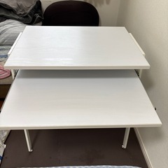 パソコンデスク、テーブルの画像