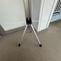 竿立て用三脚の画像
