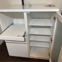 機能性抜群！カップボードホワイト色の画像