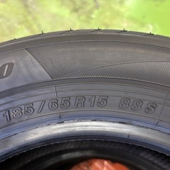 ヨコハマタイヤ　１８５/６５Ｒ１５　中古の画像