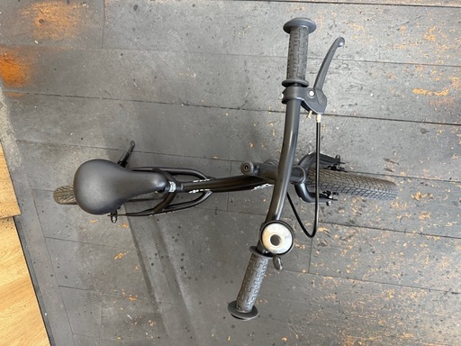 中古車　幼児用　キックバイク NOVICE　12インチ　美品