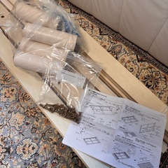 美品マットレスとベットフレームの画像