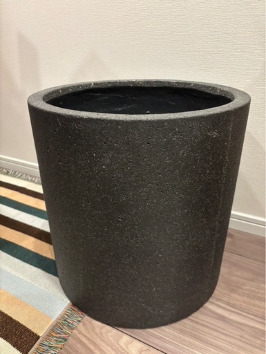 【売価:¥18,000】ファイバーセメント植木鉢