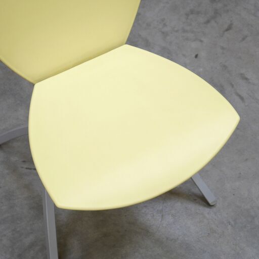 【4/4中直】≪yt2162ジ≫ Calligaris/カリガリス Vivaフォールディングチェア イタリア製 パステルイエロー系 折り畳み/椅子/デザイナーズ家具/中古家具/リユースストレージ仙台 080228-04 ≪yt2162ジ≫ Calligaris/カリガリス Vivaフォールディングチェア