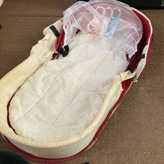 オムツ替えや遊びの画像