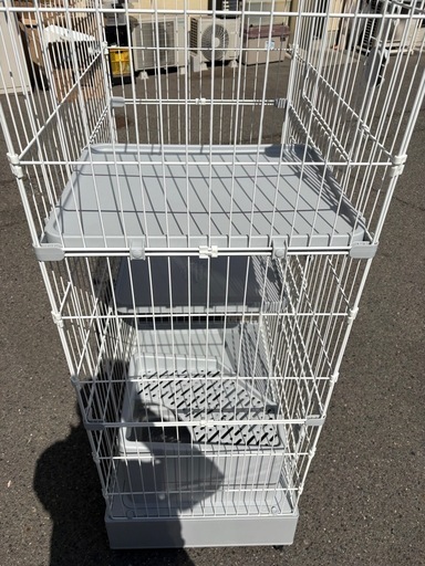 【値下げしました！】猫ケージ トイレ付き 3段 引き出し付き 収納 トイレ一体型. 付属品付き　0429-014