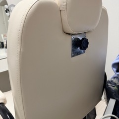 【美容椅子 / リクライニング可】サロンチェアの画像