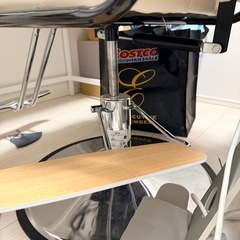 【美容椅子 / リクライニング可】サロンチェアの画像