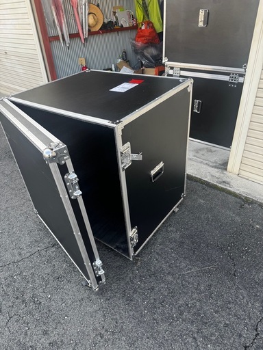取引中 大型機材ボックス6個
