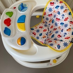 歩行器　西松屋の画像