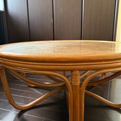 ラタンヴィンテージテーブルの画像