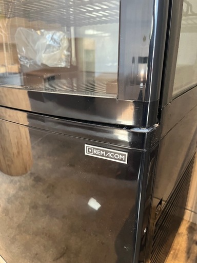 レマコム　4面冷蔵ショーケース　ブラック　218ℓ